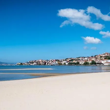 Casa Playa Meira Planta Alta 펜션 *